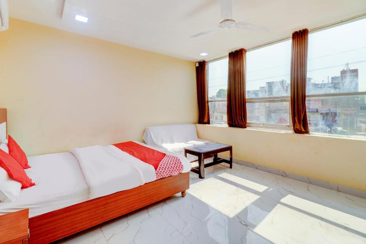 Oyo Flagship 73009 Hotel City Inn Dayal Bagh Exterior photo